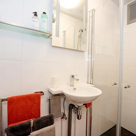 Het Station Bij Snowworld Gaiazoo En Appartement Landgraaf