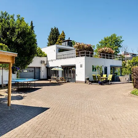 Het Station Bij Snowworld Gaiazoo En * Landgraaf