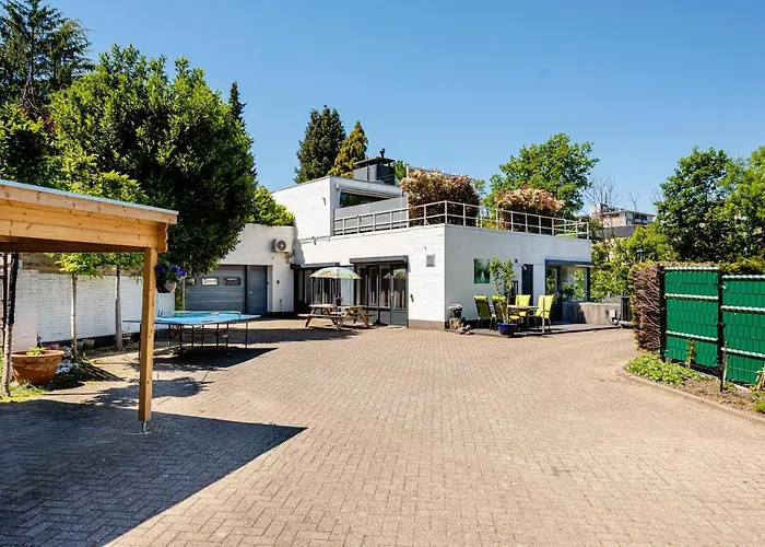 Het Station Bij Snowworld Gaiazoo En * Landgraaf