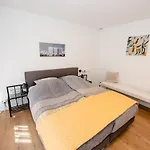 Het Station Bij Snowworld Gaiazoo En Apartment